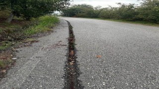 Fiber internet için kazılan yol kapatılmadı, köy sakinleri tepki gösterdi