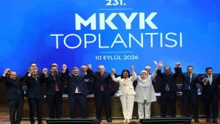 Foça Belediye Başkanı Saniye Bora Fıçı AK Partiye katıldı