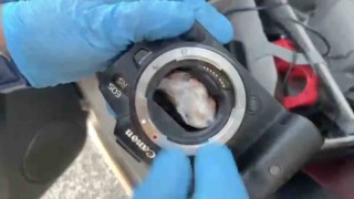 Fotoğraf makinesinin içinden uyuşturucu çıktı: 2 gözaltı