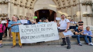 Fransa'da kilise tarafından cinsel istismara uğrayan yaklaşık 2 bin kişiye 44 milyon euro ödendi