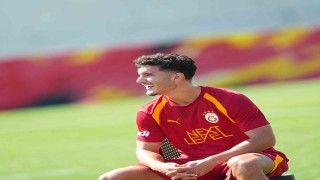 Galatasarayın yeni transferi Deniz Gül, ilk antrenmanına çıktı