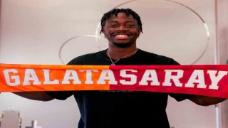 Galatasarayın yeni transferi El-Chadaille Bitshiabu, İstanbula geldi