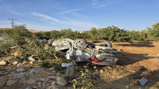 Gaziantep'te motosikletle çarpışan otomobil fıstık tarlasına uçtu: 1 ölü, 6 yaralı