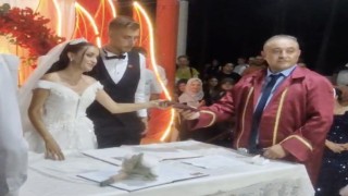 Gelibolu'da nikah memuru kendi kızının nikahını kıydı