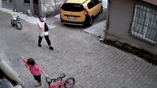 Giresunda küçük Nehirin bayrak hassasiyeti kamerada