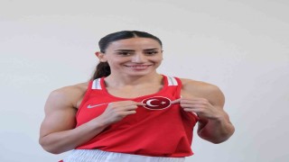 Gizem Özer bronz madalya kazandı