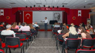 GKV Özel Okullarında Türkiye Yüzyılı Maarif Modeli semineri