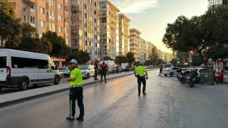 Güvenlik görevlisinin silahıyla 5 kişiyi rehin almış