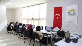 Haliliye Belediyesinden gençlere klavye eğitimi