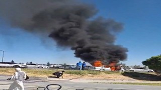 Hastane otoparkında yanan araç kullanılmaz hale geldi