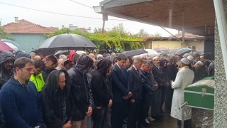 Hayatını kaybeden okul müdürü gözyaşları arasında toprağa verildi