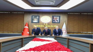Hayırsever iş adamından ortaokula 27 milyon TLlik spor salonu