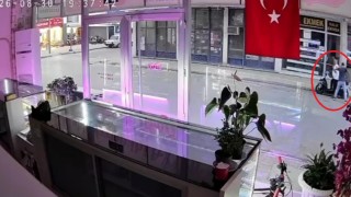Hiç tanımadığı adamı bıçakla yaraladı, polisi görünce ‘Game Over diyerek teslim oldu