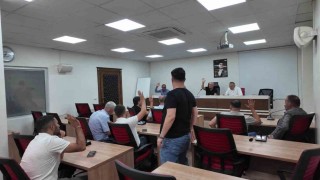 Honaz Belediye Meclis Toplantısında Yeni Parti koltukları boş kaldı
