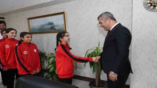 Horasanlı raketin büyük başarısı: Edanur Vural Türkiye şampiyonası seçmelerinde