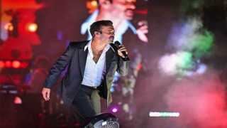 İEF geceleri müzik ve kahkaha dolu