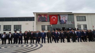Iğdır'da 19 Eylül Gaziler Günü dolayısıyla çelenk sunuldu