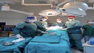 Iğdır'da nöromonitörizasyon cihazıyla tiroid ameliyatı