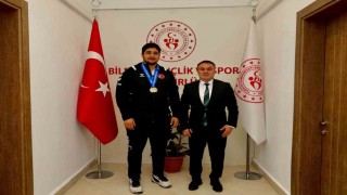 İl Müdürü Demir ile Avrupa şampiyonu Zaloğlu bir araya geldi