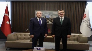 İletişim Başkanı Duran, Mehdi Eker ile görüştü