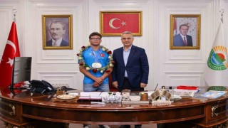 İlkadımlı güreşçiden tarihi başarı