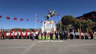 İlköğretim Haftası kutlama programı Edremit'te düzenlendi