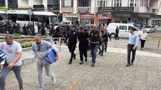 İnternetten araç satmak isteyenleri "güvenli ödeme" tuzağıyla dolandıran şahıslara operasyon: 18 gözaltı