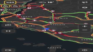 İstanbul'da yağış trafiği etkiledi: Anadolu Yakası'nda yoğunluk yüzde 78'e ulaştı