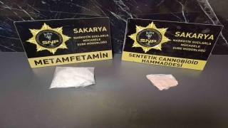 İstanbuldan 111 kilogram uyuşturucu ham maddesi getirirken Sakarya gişelerinde yakalandılar