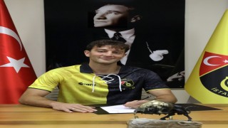 İstanbulspor, Emrecan Uzunhanı kadrosuna dahil etti