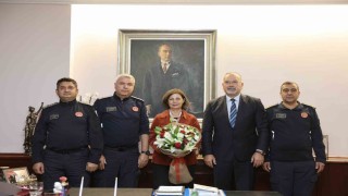 İtfaiyecilerden Başkan Ünlüce'ye anlamlı ziyaret