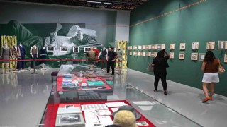 İZKİTAP ziyaretçileri Kültürpark'taki sergileri keşfetti
