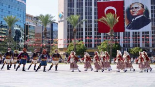 İzmir, kurtuluşunun 104. yılını coşkuyla kutlamaya hazırlanıyor