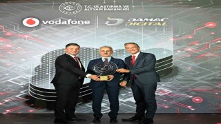 İzmir Veri Merkezinin ilk fazı yaklaşık 100 milyon dolarlık yatırımla hizmete açıldı
