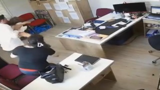 Kahraman muhtar, 3 yaşındaki çocuğu ölümden kurtardı