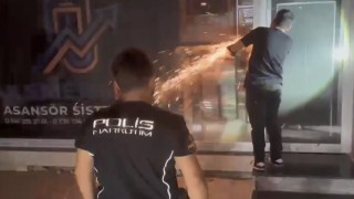 Kapı kilidi kesilerek içeri girildi, 2 milyon 296 bin adet uyuşturucu hap ele geçirildi
