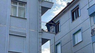 Karamanda balkondan düşen şahıs hayatını kaybetti