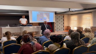 Karapınarda okul öncesi öğretmenlerine Türkiye Yüzyılı Maarif Modeli semineri