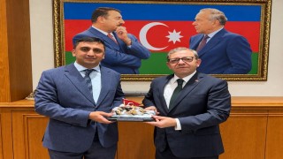 Kars Valisi Ziya Polat'tan Azerbaycan Başkonsolosu Zeynalov'a hayırlı olsun ziyareti
