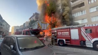 Kartalda alev alev yanan market kullanılamaz hale geldi