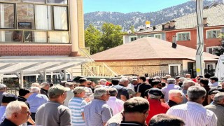 Kaskına arı giren motosikletli yayaya çarptı: 1 ölü, 1 yaralı