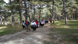Kastamonu'da üniversite öğrencileri doğayla buluştu, şehrin doğal güzelliklerini tanıdı