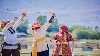 Kemankeşler Erzincanda zirve için oklarını yarıştırdı