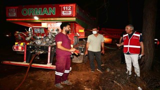 Kepez Belediyesi yangın sebebiyle tüm imkanlarıyla sahada