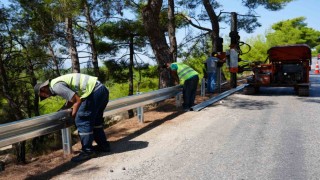 Kepezde ulaşım güvenliği için yollara oto korkuluk