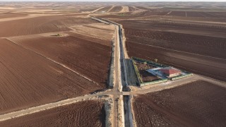 Kilis'te kış hazırlıkları kapsamında derivasyon kanalları temizleniyor