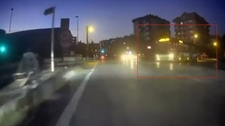 Kırmızı ışıkta geçen otobüs şoförünün ehliyetine el konuldu
