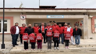 Kırsal mahalle okullarına çanta kampanyası