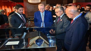 Kitaba Vefa sergisi Cumhurbaşkanı Recep Tayyip Erdoğan tarafından açıldı