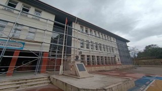 Körfez'de okullara bakım ve onarım desteği